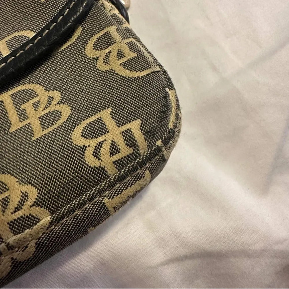 Vintage Dooney & Bourke Wristlet - Picture 2 of 4